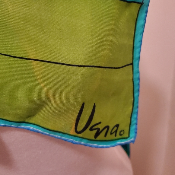 Vintage 80's Vera Long Rectangular Scarf - Picture 2 of 4